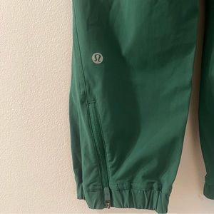 Adapted State High-Rise Jogger Crop